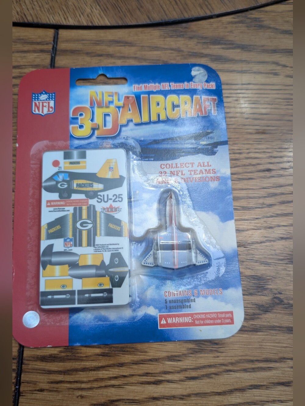 Fleer NFL 3-D Aircraft Models 6/pkg New Unopened (Packers)Brand new